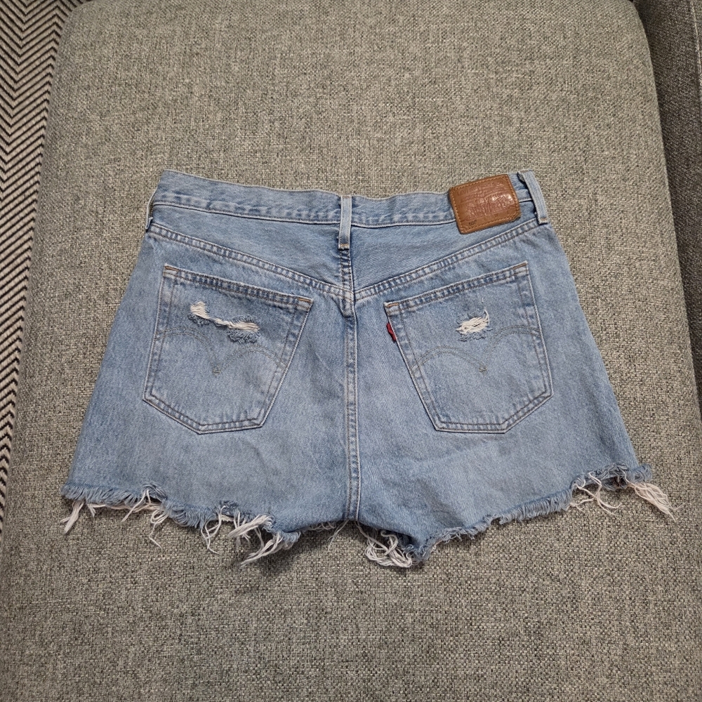 Levi's 501 Original Fit Jean Denim Shorts Women's Size 30 High-Rise Distressed